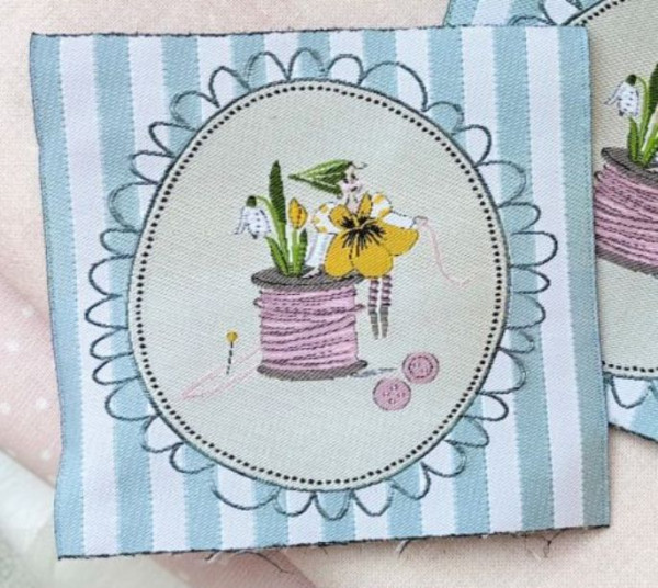 acufactum Webetikett Fadenspiel Frühling Elfe Patch Aufnäher